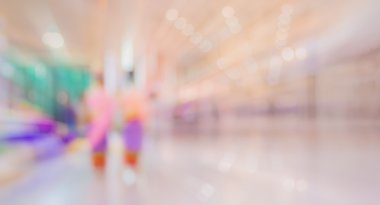 Alışveriş merkezinin bulanık görüntüsü ve arka plan kullanımı için insanlar.