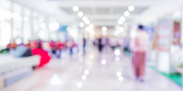 Imagem Borrada Pessoas Andando Mercado Dia Fundo Borrão Com Bokeh — Fotografia de Stock