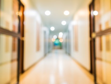 Arkaplan kullanımı için bulanık uzun koridor görüntüsü .