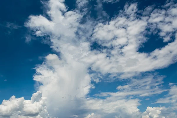 Изображение Голубого Неба Белым Облаком Фонового Использования — стоковое фото