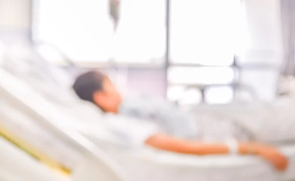 Размытое Изображение Пациента Капельницей Больнице Использования Заднем Плане — стоковое фото