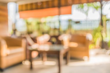 Arka plan kullanımı için Bokeh ile gündüz vakti kahve dükkanının bulanık görüntüsü.