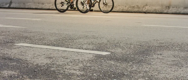 Imagem Estrada Asfalto Bicicleta Com Sinal Para Uso Segundo Plano — Fotografia de Stock