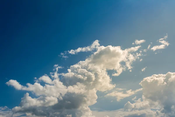 Bílý Kumulus Mraky Modré Obloze Pro Použití Pozadí — Stock fotografie