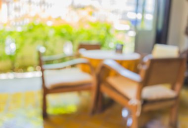 Arka plan kullanımı için gündüz vakti retro restoranın bulanık görüntüsü.