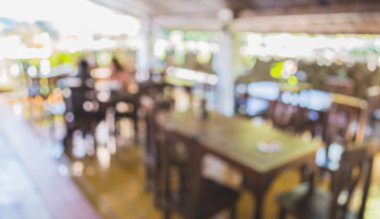 Arka plan kullanımı için gündüz vakti retro restoranın bulanık görüntüsü.