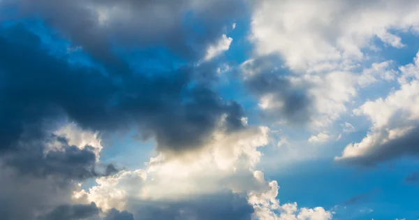 Imagen Cielo Azul Nubes Blancas Durante Día Para Uso Fondo — Foto de Stock