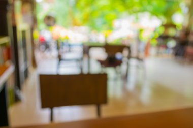 Arkaplan kullanımı için bokeh ile bulanık oturma odası görüntüsü.