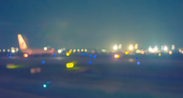 Vintage Ton Verschwimmt Bild Der Landebahn Der Nacht Mit Bokeh — Stockfoto