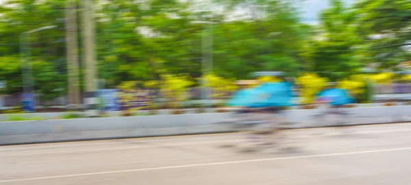 Imagen Borrosa Motorista Ciclista Carreras Carretera Tomar Una Foto Con —  Fotos de Stock