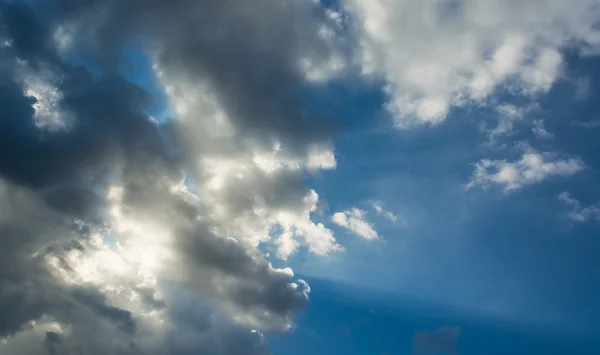 Imagen Cielo Azul Nubes Blancas Durante Día Para Uso Fondo — Foto de Stock