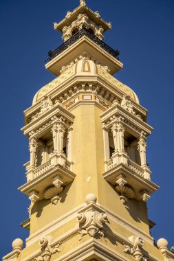 MONTE CARLO, MONACO 29.11.2020 dekorasyon unsurları, Güney Fransa 'daki Monte Carlo tarihi binasının bir parçası