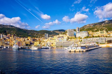 Monte-Carlo, Monaco 29.11.2020 Monte Carlo 'nun lüks yatları ve yelkenli tekneleri olan ana marinası.. 
