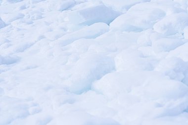  Güzel doğal kış geçmişi. Saf beyaz dağ karı. 