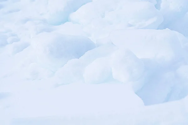 Fundo de inverno natural bonito. Pura neve branca da montanha — Fotografia de Stock
