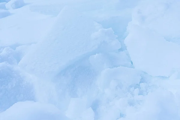 Όμορφο φυσικό φόντο χειμώνα. Καθαρό λευκό ορεινό χιόνι — Φωτογραφία Αρχείου