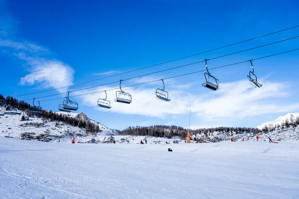 Auron Frankrijk 2020 Lege Skipistes Skiliften Skigebied Tijdens Wintervakantie 2021 — Stockfoto