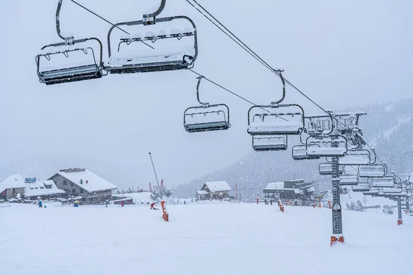 Auron Frankrijk 2021 Lege Skipistes Skiliften Skigebied Tijdens Wintervakantie 2021 — Stockfoto