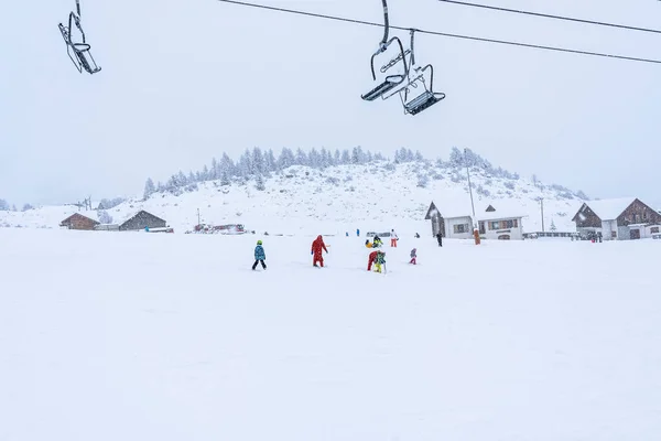 Auron Frankrike 2021 Snöar Skidbacken Tomma Stol Skidlift Det Natursköna — Stockfoto