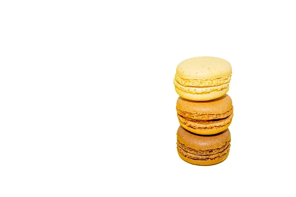 Schokolade Karamell Und Zitronenmacarons Isoliert Auf Weiß Französisch Köstliche Makronen — Stockfoto