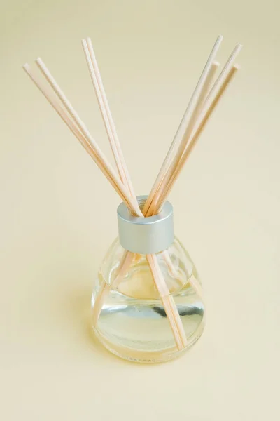Bambu çubuklu ev kokusu, aroma yayıcı.