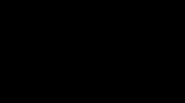 Mor pikselli karelerin dinamik bir görüntüsünü içeren büyüleyici soyut bir arka plan, modern ve canlı bir dijital sanat hareketi grafiksel döngüsü yaratır..