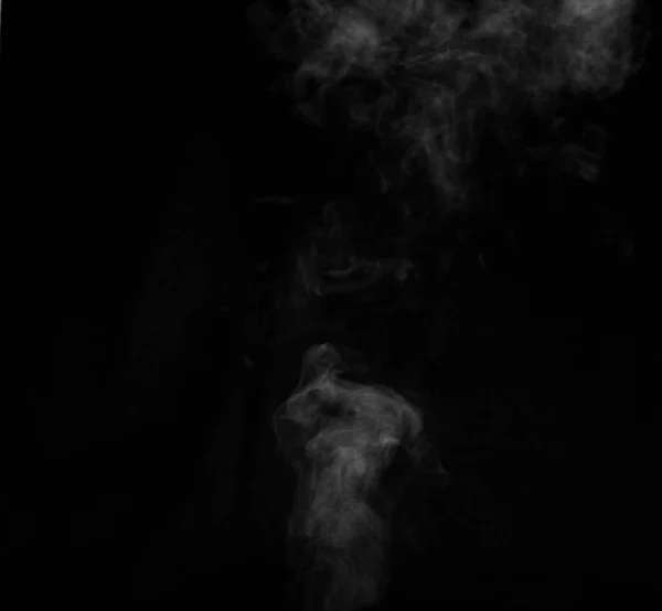 暗い背景に煙が見えた 写真のオーバーレイのための抽象的な背景 デザイン要素 — ストック写真