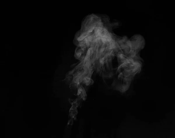Biała Para Wodna Nasyconego Powietrza Fragmenty Dymu Czarnym Tle Abstrakcyjne — Zdjęcie stockowe