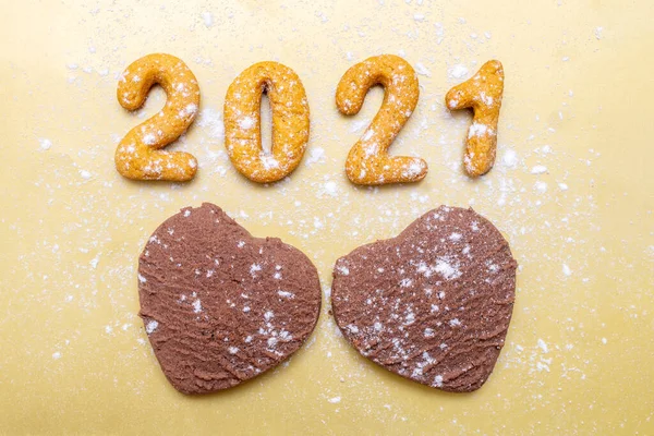 2021 Dia Dos Namorados Biscoitos Caseiros Gengibre 2021 Dois Biscoitos — Fotografia de Stock
