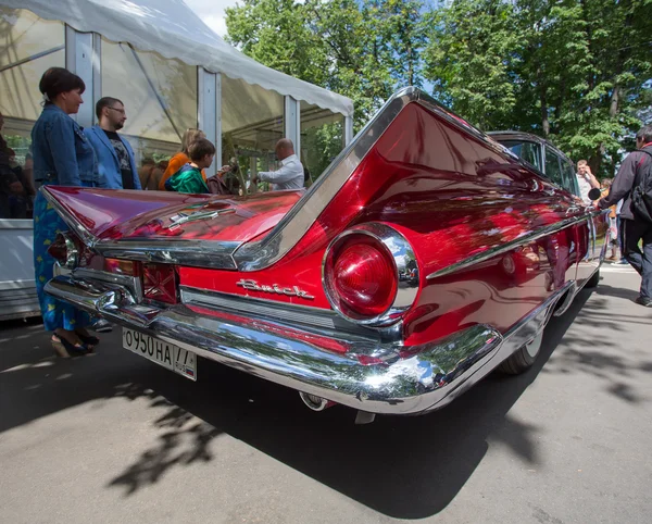 Москва, Россия - 29 июня 2014 г.: задние фонари автомобиля Buick на выставке коллекционных автомобилей Retrofest — стоковое фото