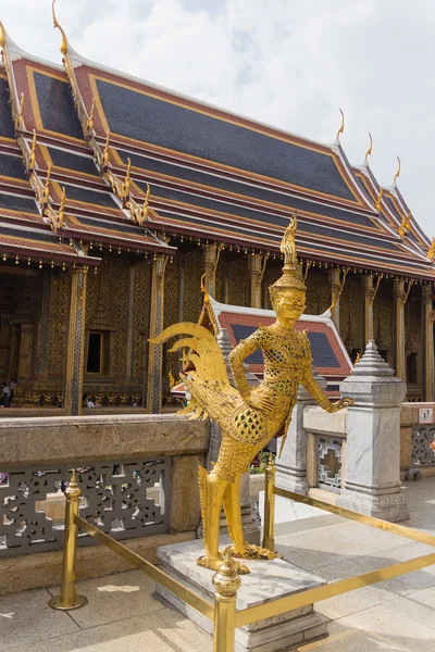 宏伟的皇家宫殿和寺庙玉佛寺在泰国曼谷举行 — 图库照片