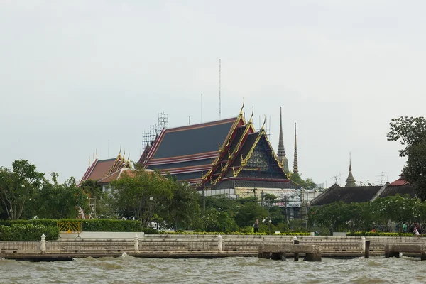 宏伟的皇家宫殿和寺庙玉佛寺在泰国曼谷举行 — 图库照片