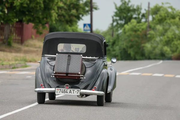 ミンスク ベラルーシ 2002年6月6日 収集可能な黒メルセデスBenz170Ds — ストック写真