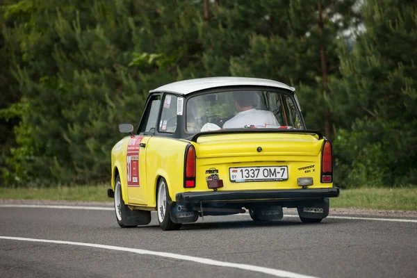 ミンスク ベラルーシ 2002年6月6日 トラバント601Sは 旧東ドイツの自動車メーカーVeb Sachsenring Automotive Zwickauです — ストック写真