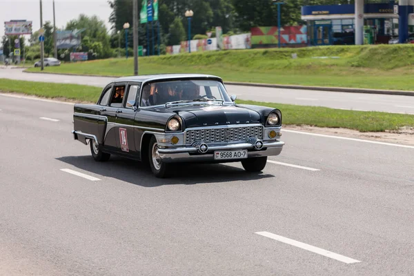 Minsk Bielorrússia 2014 Carro Soviético Gaz Para Pessoas Governo — Fotografia de Stock