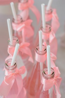 Düğün dekorasyon pembe renkler