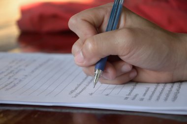 Kağıda el yazısı.