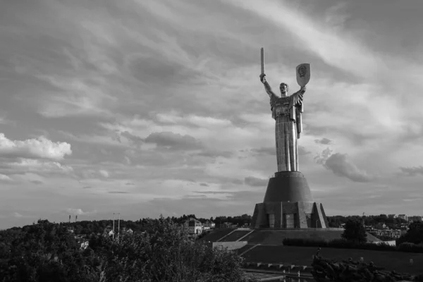 Famoso Monumento Pátria Kiev Ucrânia — Fotografia de Stock