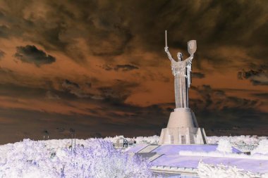 Ukrayna, Kyiv 'deki ünlü Anavatan Anıtı