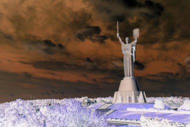 Ukrayna, Kyiv 'deki ünlü Anavatan Anıtı