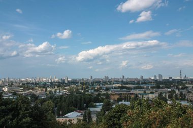 Yazın Cherdasy şehrinin panoraması