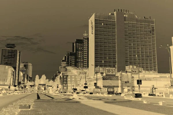  Kiev 'in sokaklarının, binalarının ve mimarisinin olumsuz imajı