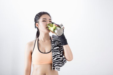 Güzel Asyalı boks kadın