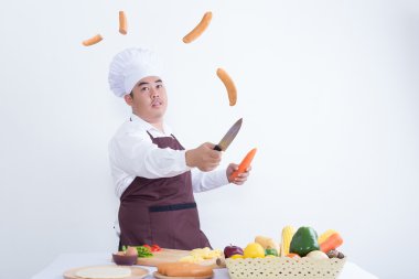 Şef kesme sosis havada