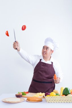 Şef kesme taze sebze havada