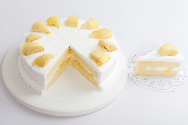 Durian ciasto na białym tle — Zdjęcie stockowe
