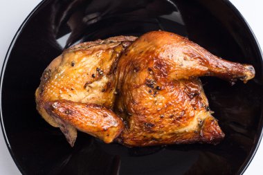 Lezzetli kavrulmuş tavuk bak 