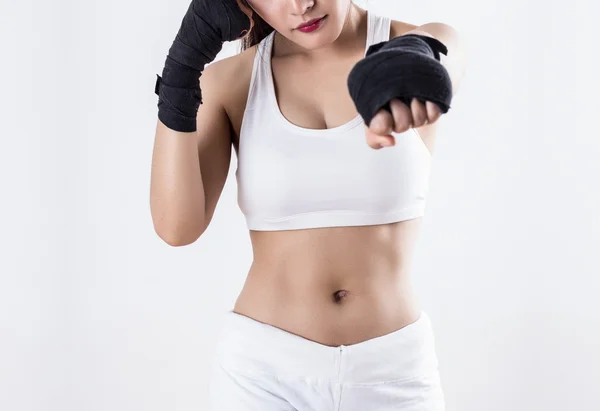 Boxning kvinna isolerad på vit bakgrund — Stockfoto