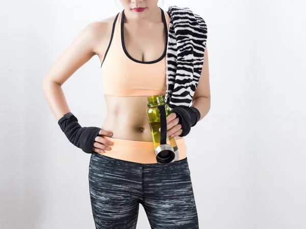 Boxeo mujer celebración botella de agua —  Fotos de Stock
