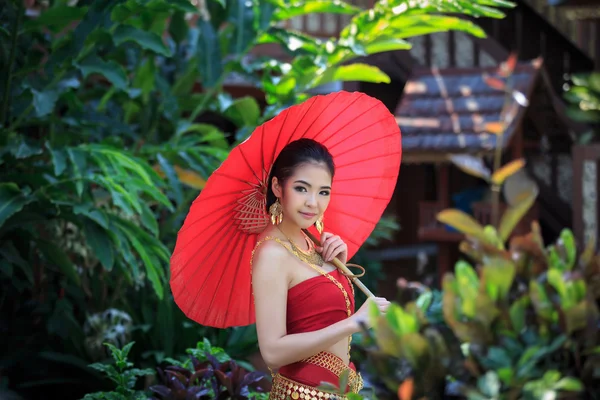 Ταϊλάνδης γυναίκες με παραδοσιακή φορεσιά — Φωτογραφία Αρχείου
